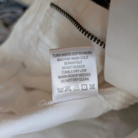 JOHN MARK FRAYED HEM; RAW EDGE; Sz. 12; White denim; Pre-owned great condition - Picture 9 of 10